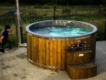 MÁLTA 6 SZEMÉLYES INTEGRÁLT KÁLYHÁS ÜVEGSZÁLAS DÉZSAFÜRDŐ THERMOTETŐVEL, WELLNESS CSOMAGBAN - Image 7
