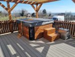 MONACO OUT THERMOWOOD KÜLSŐ KÁLYHÁS NÉGYSZÖG ALAKÚ AKRIL DÉZSAFÜRDŐ - Image 3